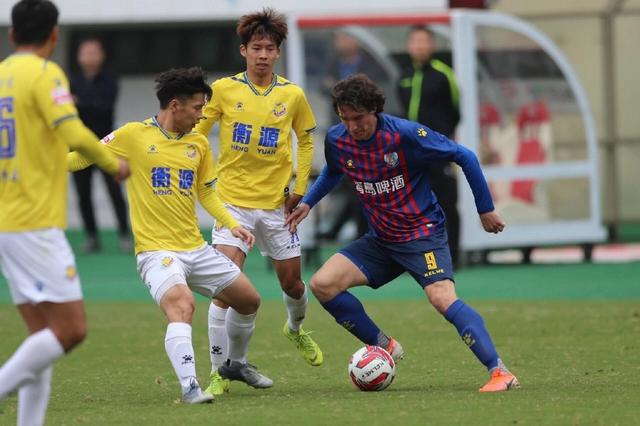 包含人和主场不敌申鑫，失去了连胜势头的词条