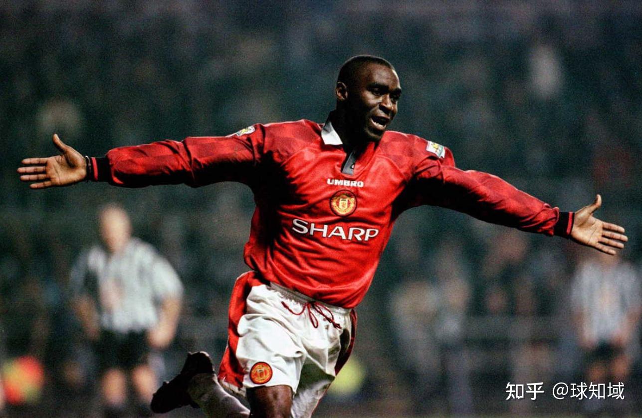 包含摩纳哥俱乐部考虑卖掉多名球员，筹集转会资金的词条