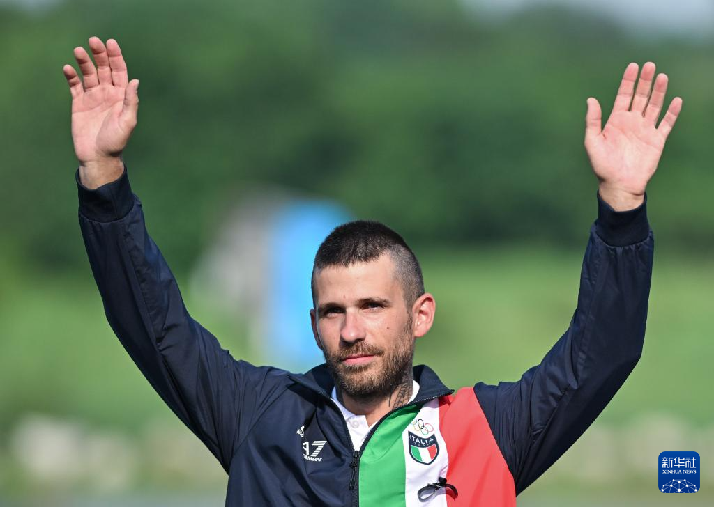 意大利运动员突破自我，赢得射击比赛冠军