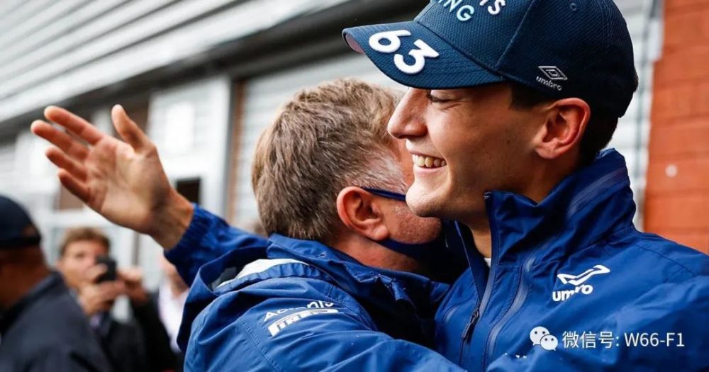 包含威廉姆斯横扫哈斯车队，拉塞尔扛起全队的词条