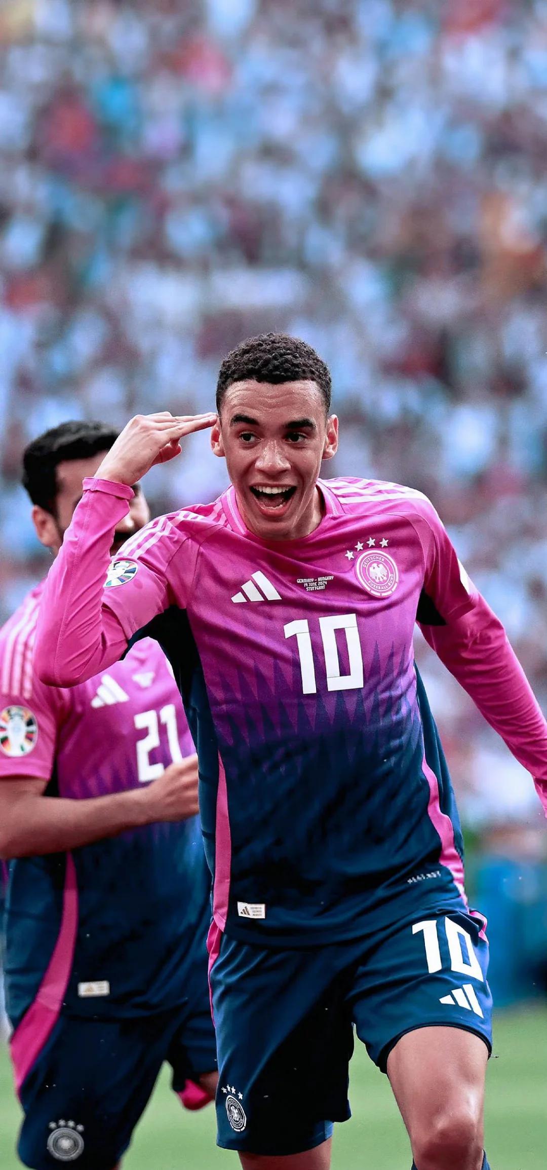 关于科索沃队取得出人意料的胜利，晋级欧洲杯四分之一决赛的信息