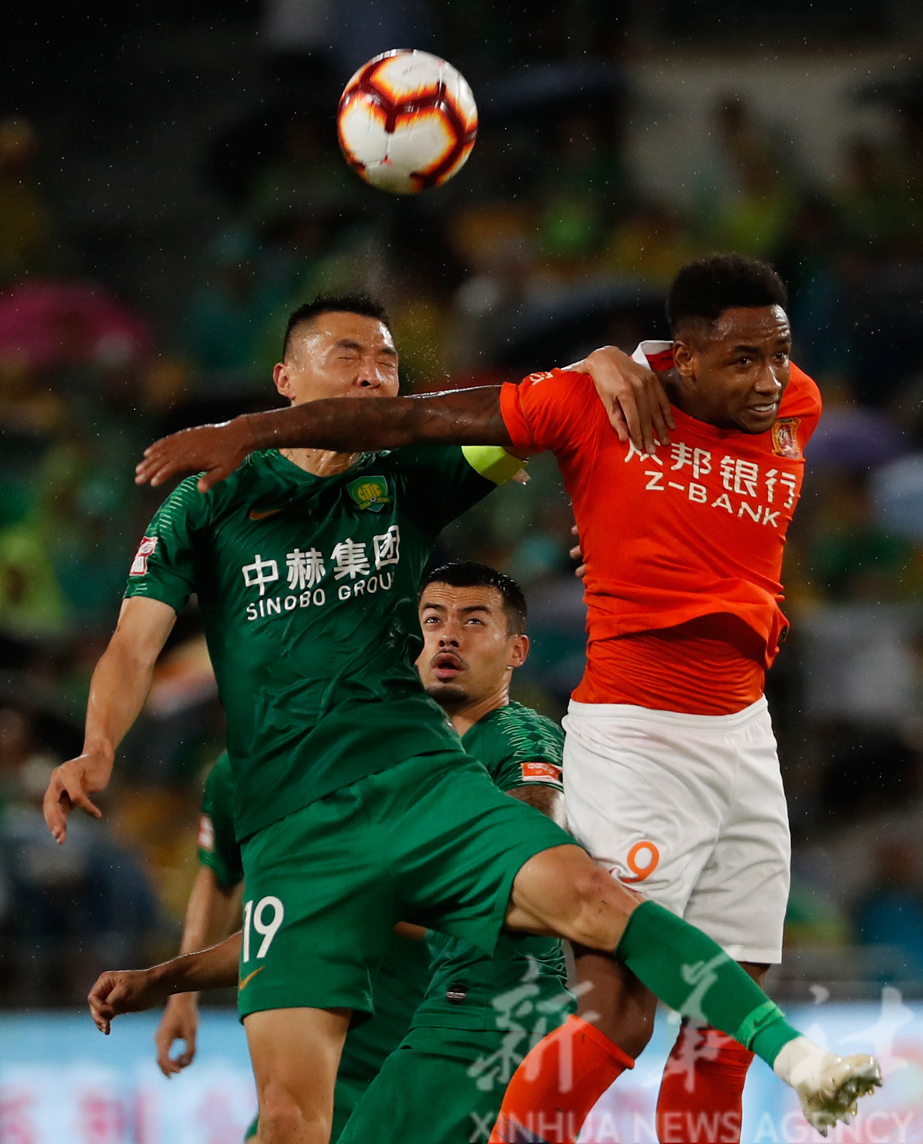 武汉卓尔大胜重庆力帆，豪取三分的简单介绍