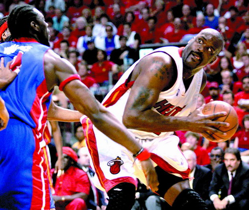 包含勇士B队完胜法国男篮,汉密尔顿关键制胜的词条 包含勇士B队完胜法国男篮,汉密尔顿关键制胜的词条