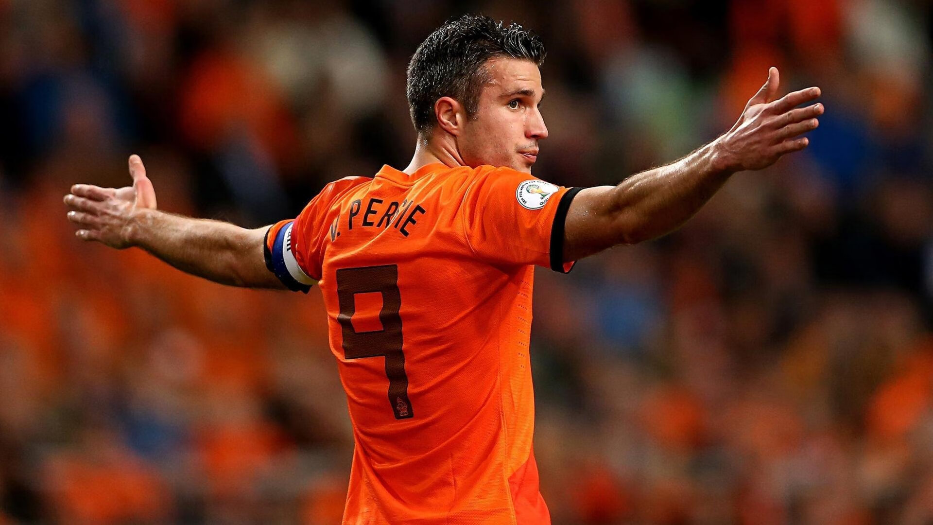 那不勒斯终结塞维利亚，帕尔默在欧冠淘汰赛接管比赛